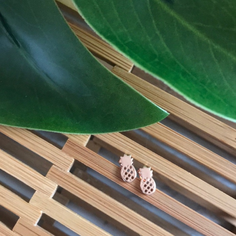 925 Sterling Silver Pineapple Stud Earrings - Picture 2 of 4